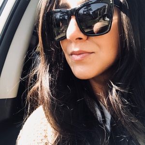 Meet your Posher, Eva